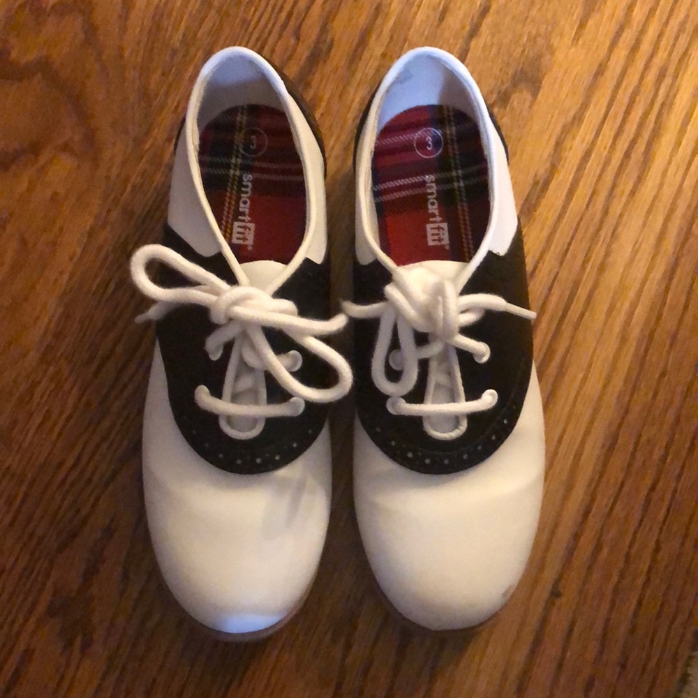 New Smart Fit Girls saddle oxfords size 3